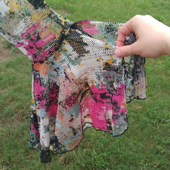 Colorful Net Top - Picture 3 of 4